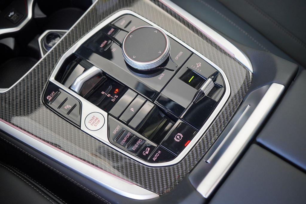 Thumbnail: 2026 BMW X7 - 19