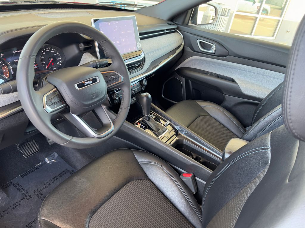 Thumbnail: 2024 Jeep Compass - 9