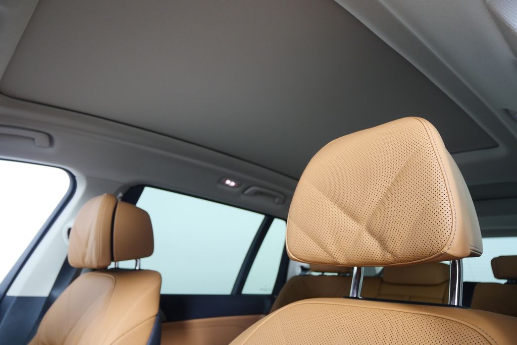 Thumbnail: 2026 BMW X7 - 11
