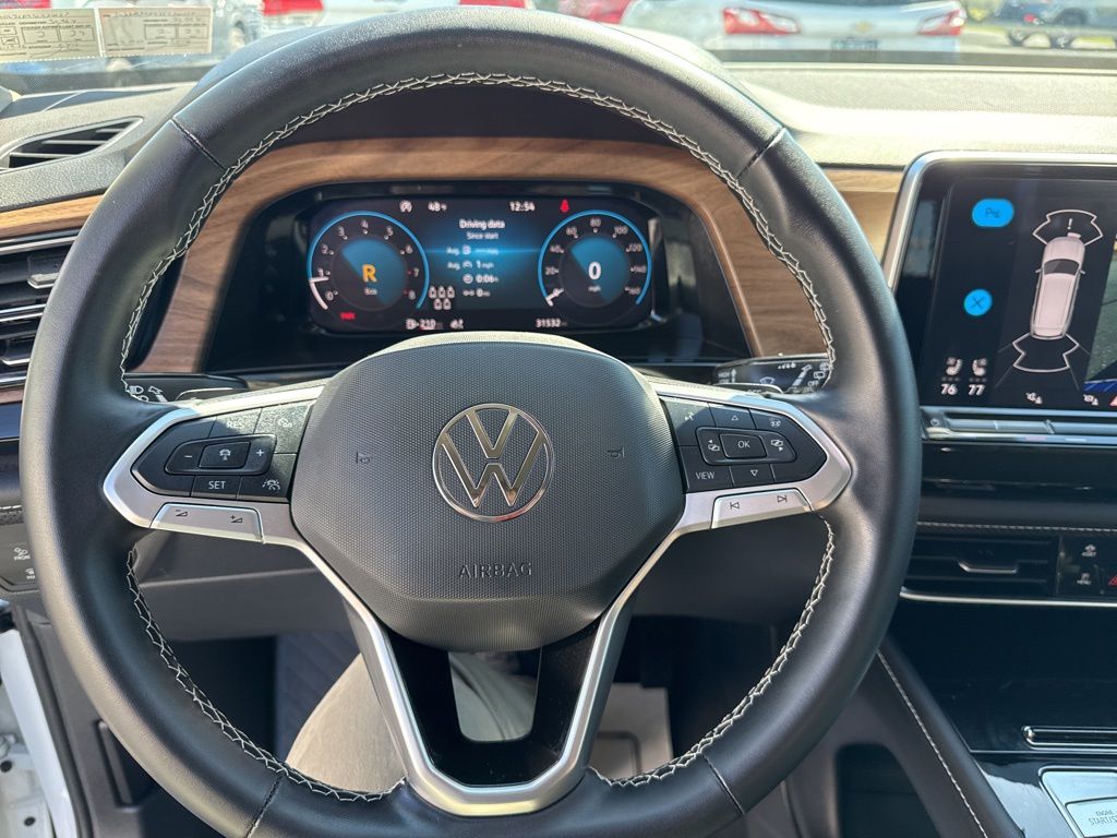 2025 Volkswagen Atlas 2.0T SE w/Technology White at Subaru and VW of Moon Township
