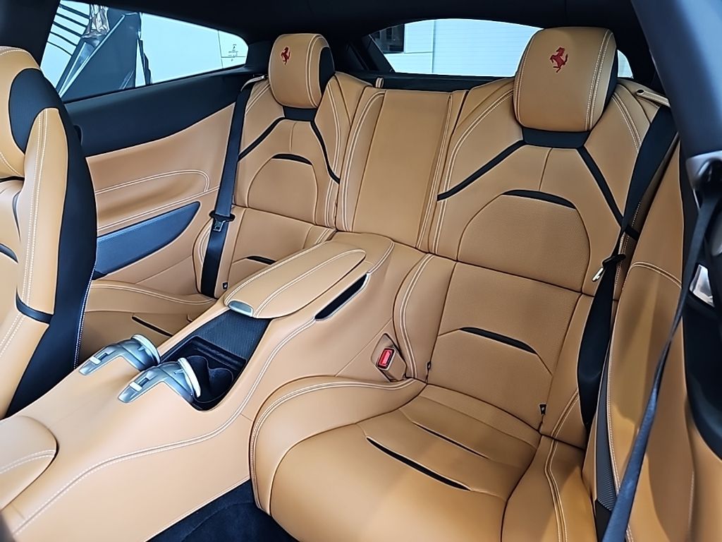 2019 Ferrari GTC4Lusso V12 33