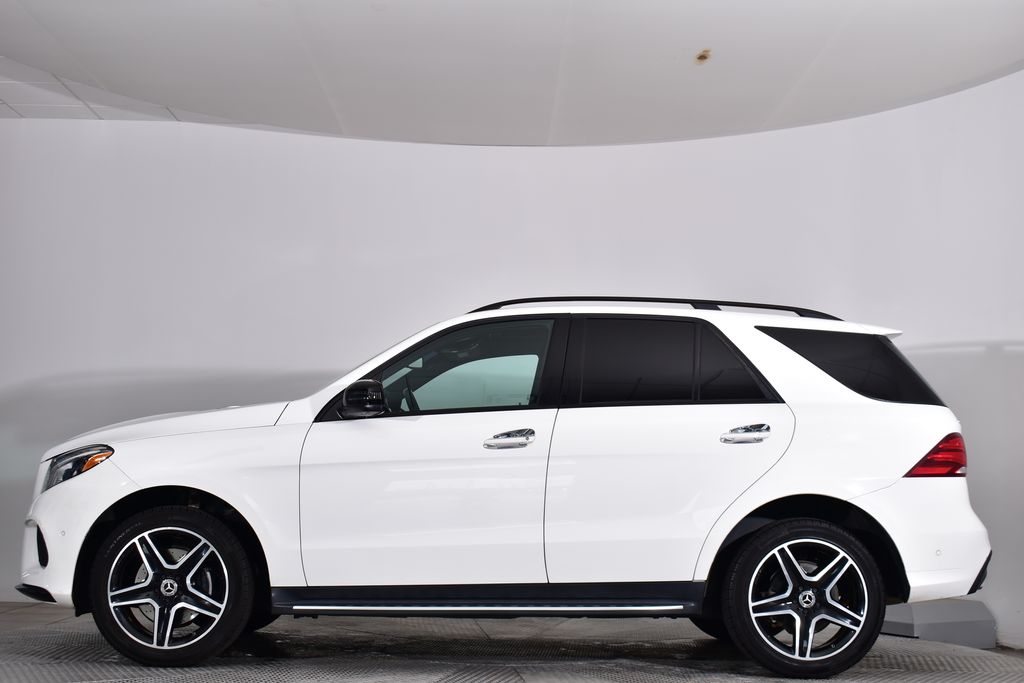Thumbnail: 2018 Mercedes-Benz GLE - 2