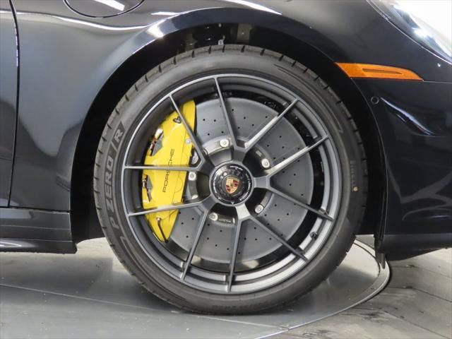 Thumbnail: 2026 Porsche 911 - 11