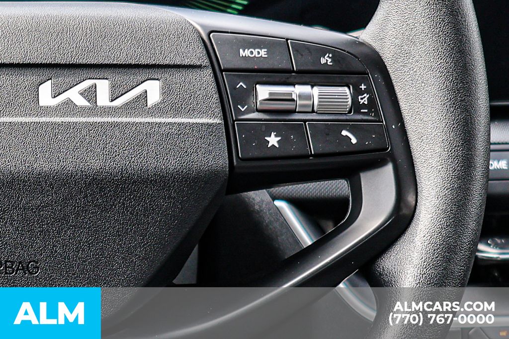 Used 2025 Gray Kia LXS image 34