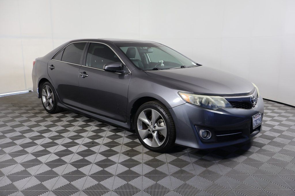 Thumbnail: 2013 Toyota Camry - 3