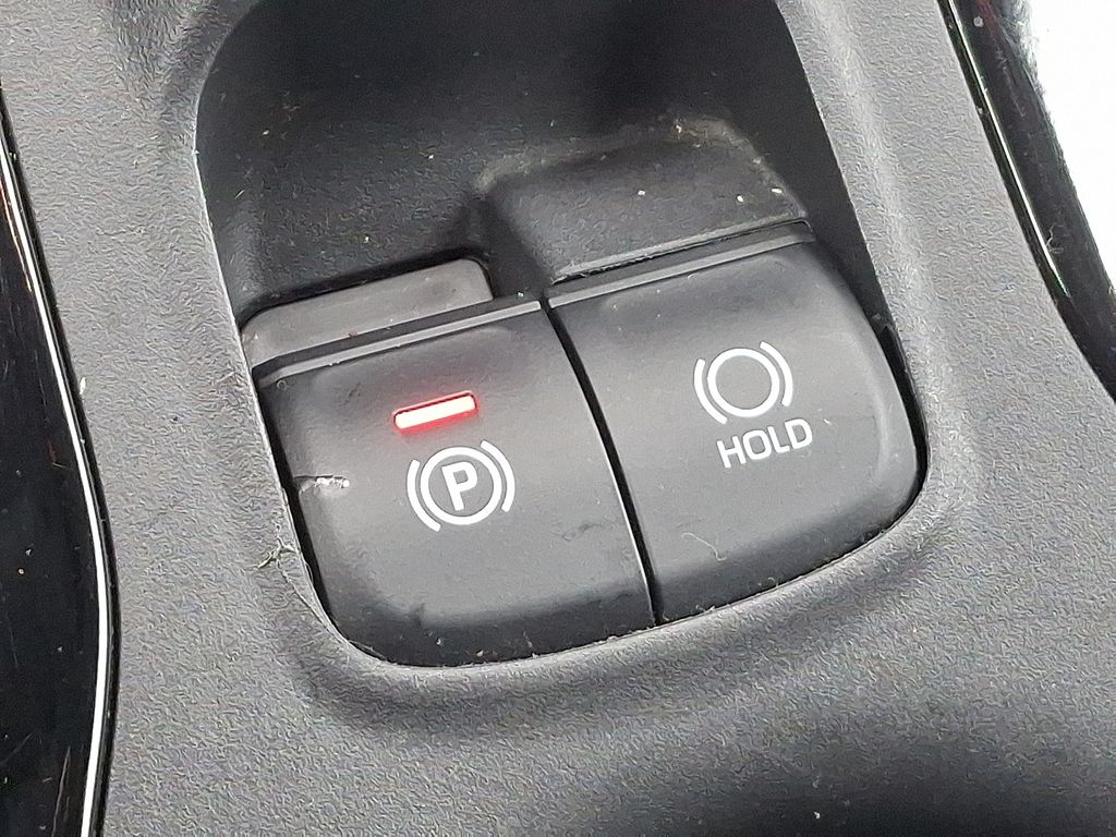 Thumbnail: 2023 Toyota Corolla Cross - 27