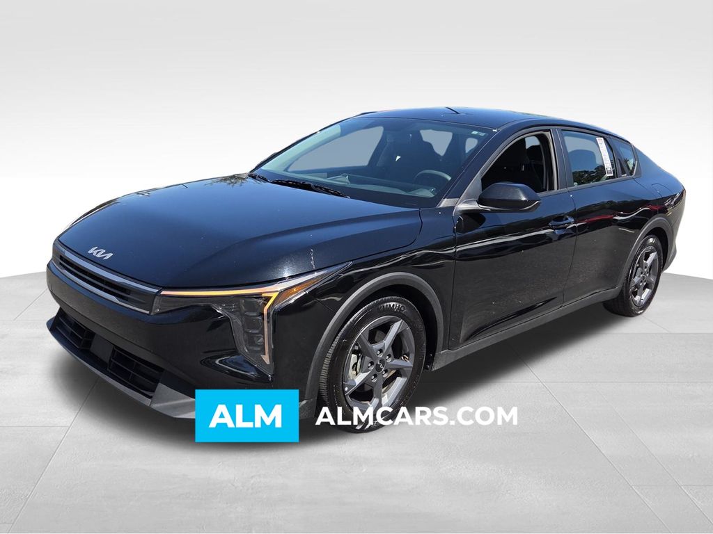 2025 Kia K4 LXS AT's photo