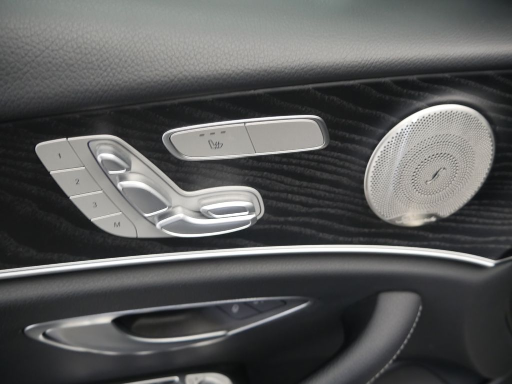 Thumbnail: 2023 Mercedes-Benz E-Class - 17