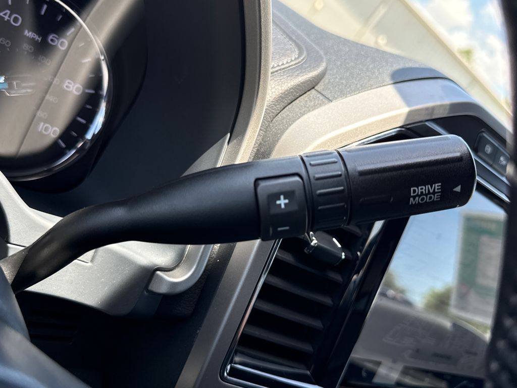 Used 2022 Gray Ford Lariat image 27