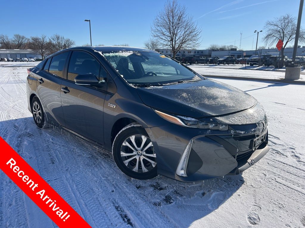 2021 Toyota Prius Prime LE's photo
