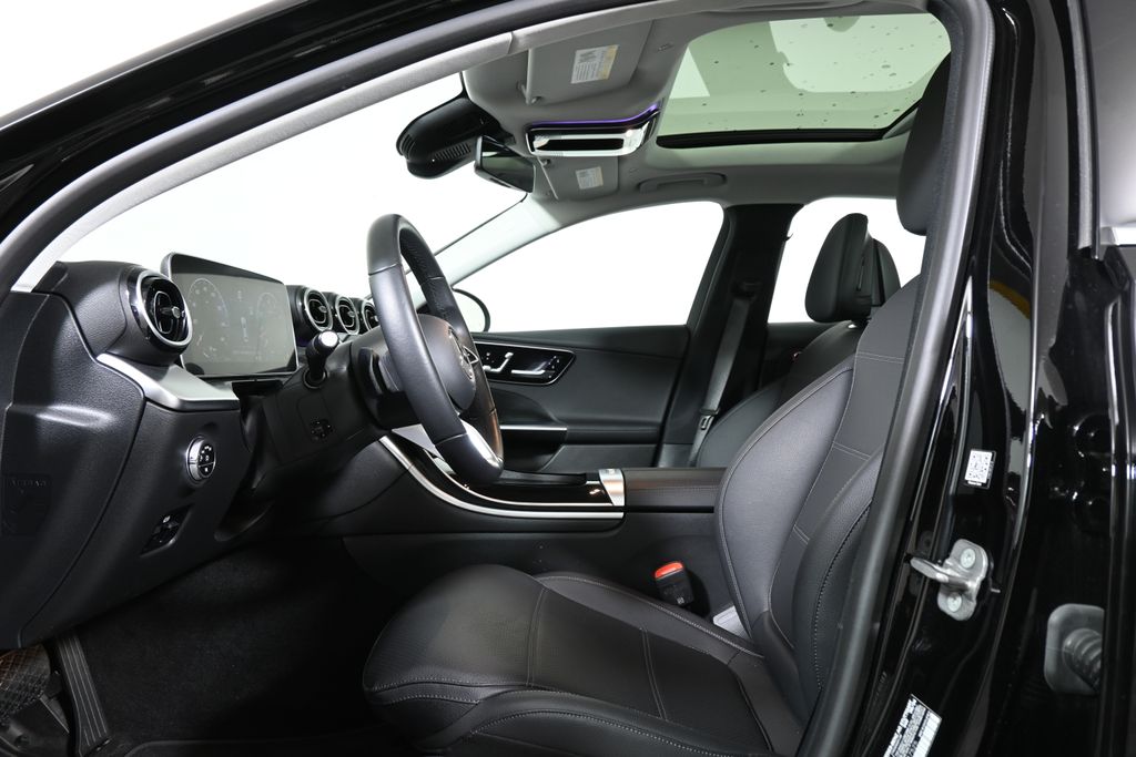 Thumbnail: 2025 Mercedes-Benz C-Class - 3