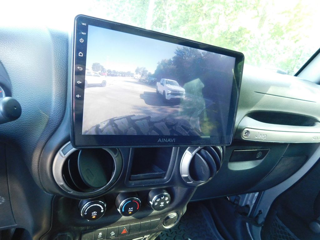 Thumbnail: 2016 Jeep Wrangler - 5