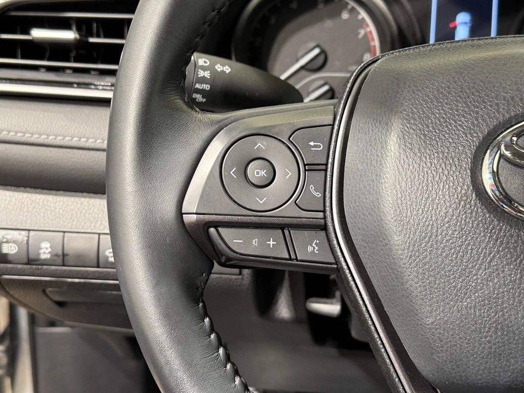 Thumbnail: 2023 Toyota Camry - 21