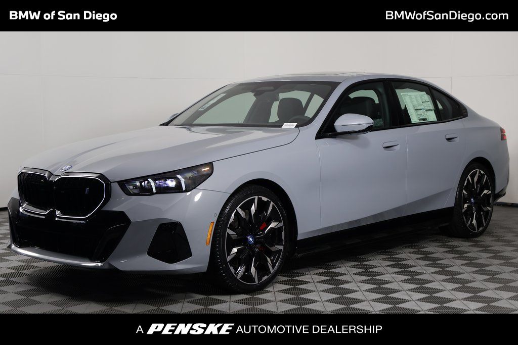 2025 BMW i5 xDrive40 -
                San Diego, CA