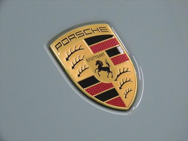 Thumbnail: 2026 Porsche 911 - 21