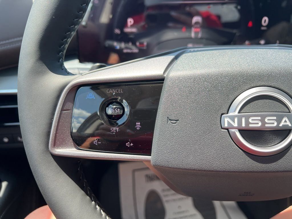 2025 Everest White Pearl Tricoat Nissan Murano Platinum AWD SUV
