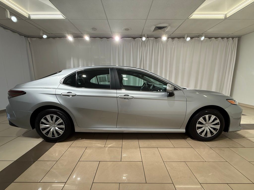 Thumbnail: 2023 Toyota Camry - 6