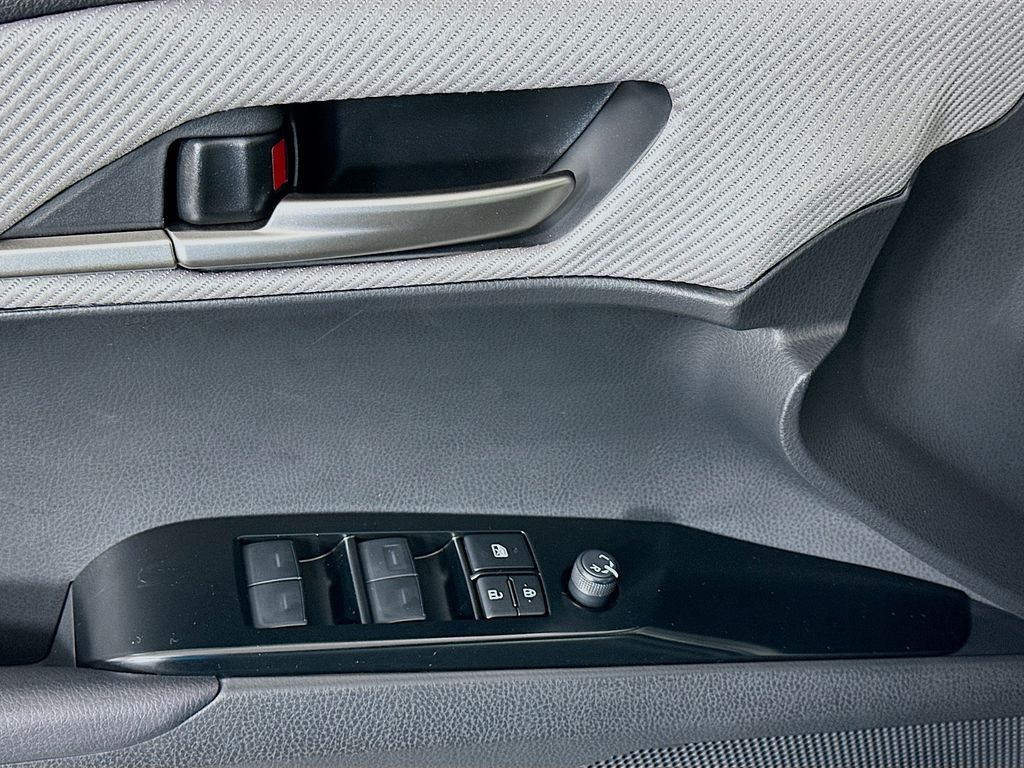 Thumbnail: 2025 Toyota Camry - 18