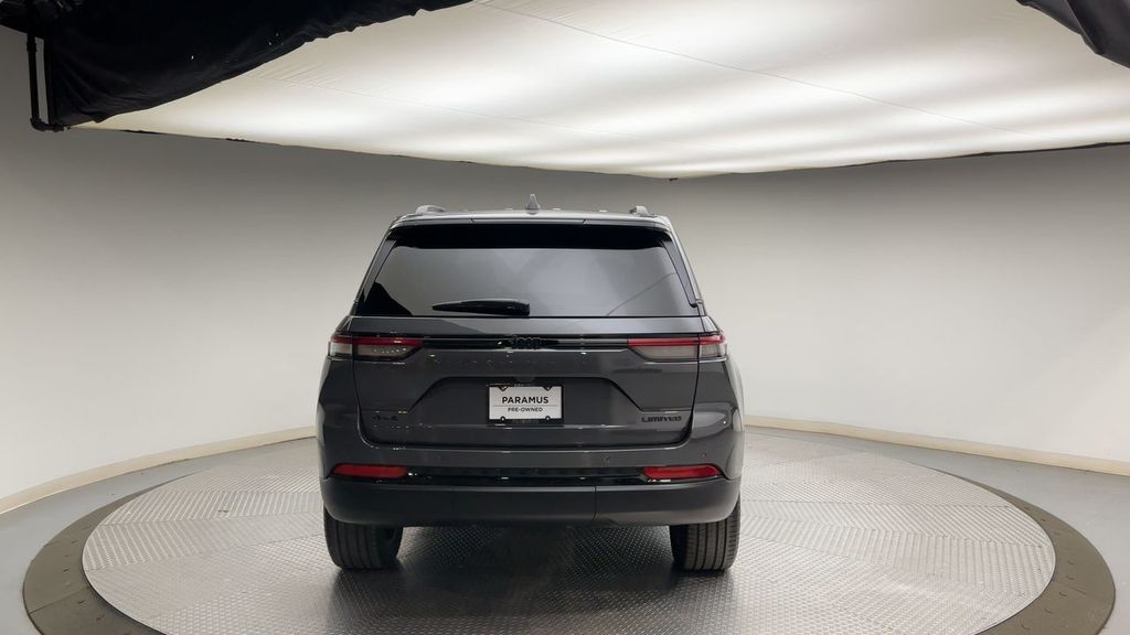 Thumbnail: 2024 Jeep Grand Cherokee - 3
