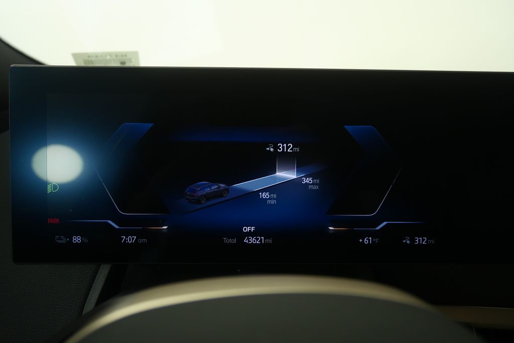 Thumbnail: 2023 BMW iX - 18