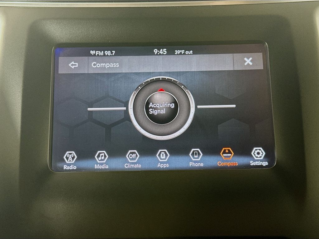 Used 2019 Red Jeep Latitude image 19