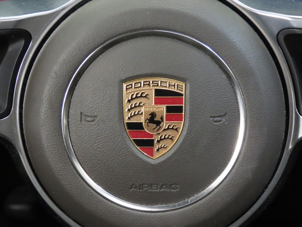 Thumbnail: 2017 Porsche Macan - 19