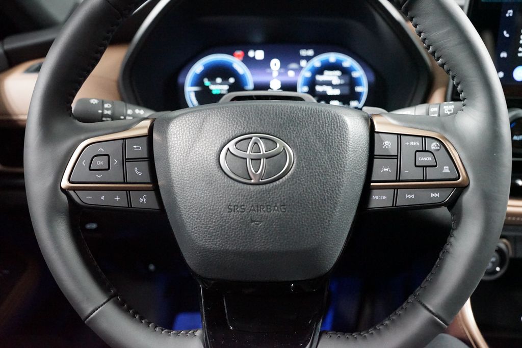 Thumbnail: 2026 Toyota Grand Highlander - 12