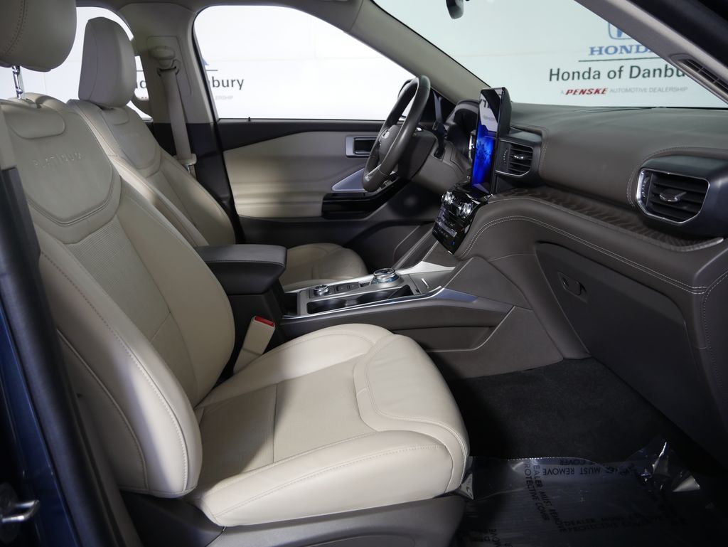 Thumbnail: 2022 Ford Explorer - 6