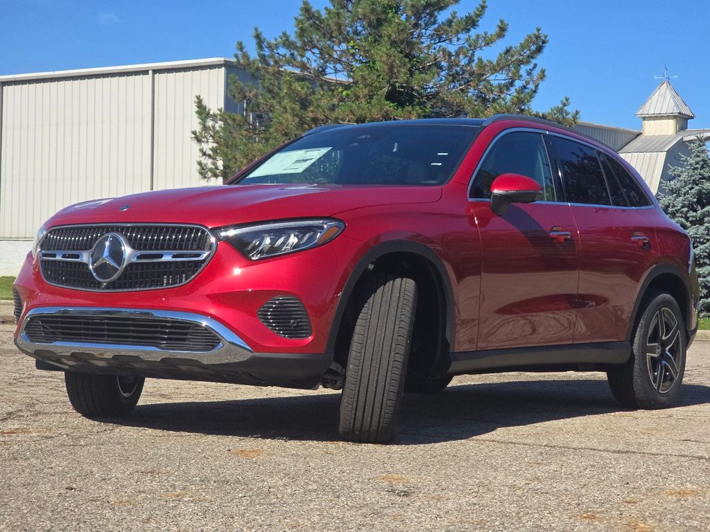 New 2026 Red Mercedes-Benz GLC 300 image 13
