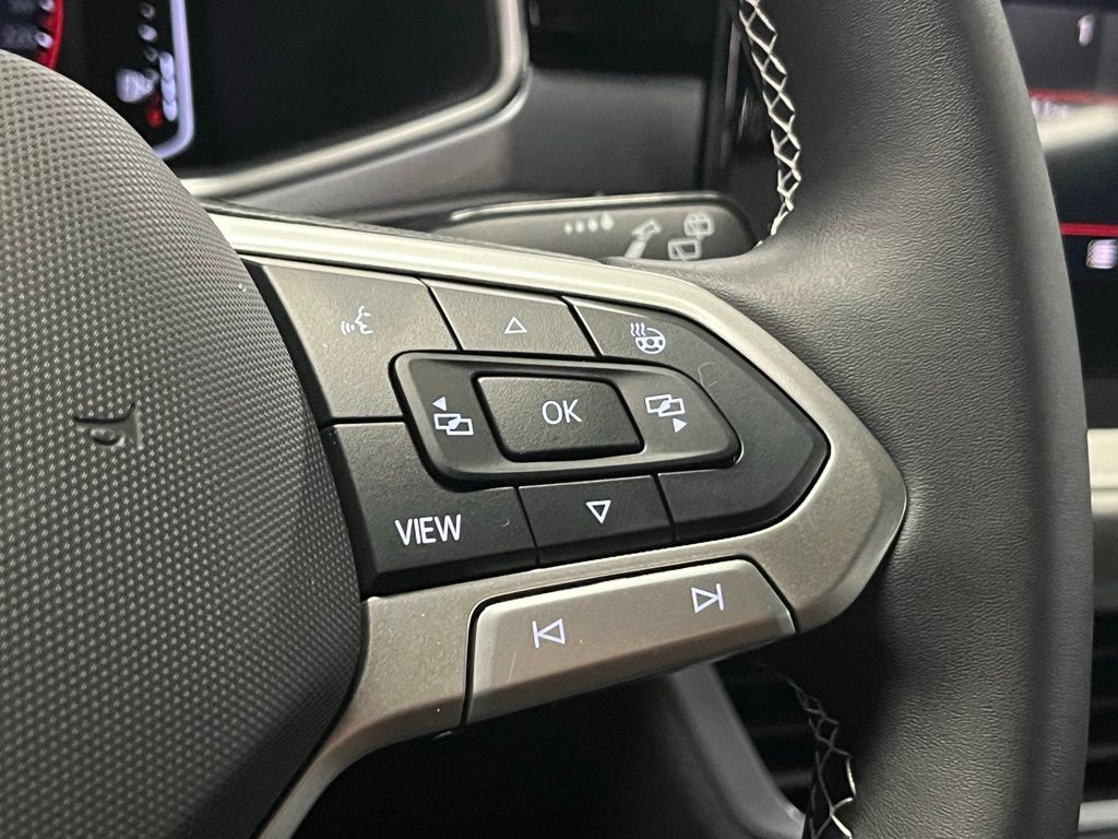 2025 Volkswagen Taos SEL - Photo 26