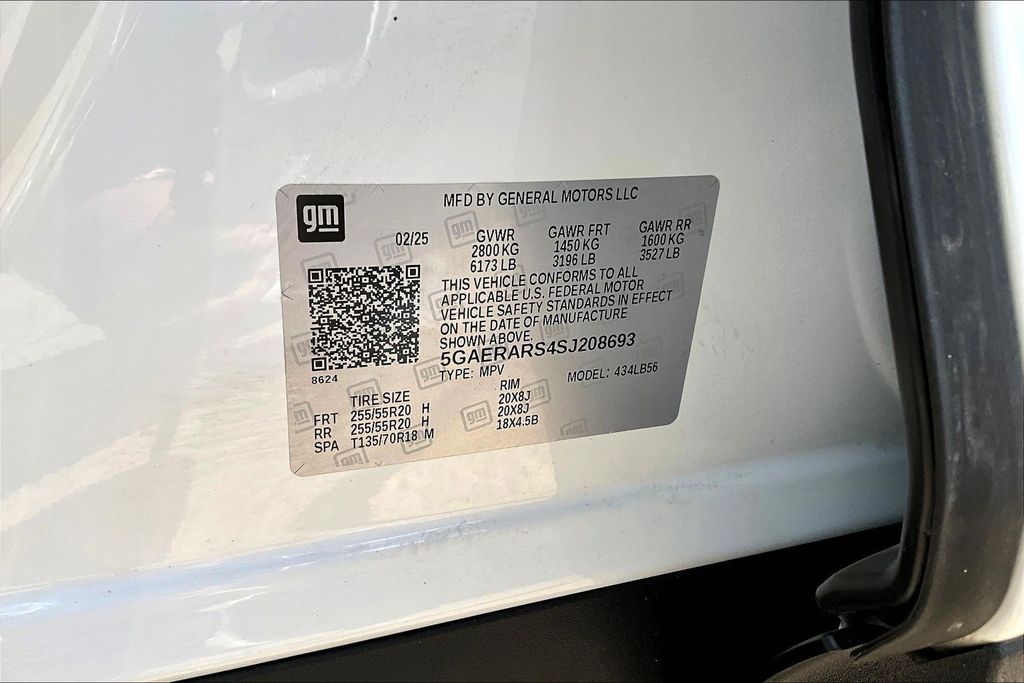 2025 Buick Enclave Preferred White at DeMontrond Gulf Freeway