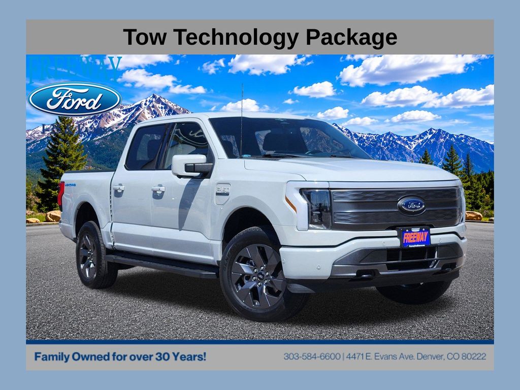 2023 Ford F-150 Lightning Lariat SuperCrew AWD