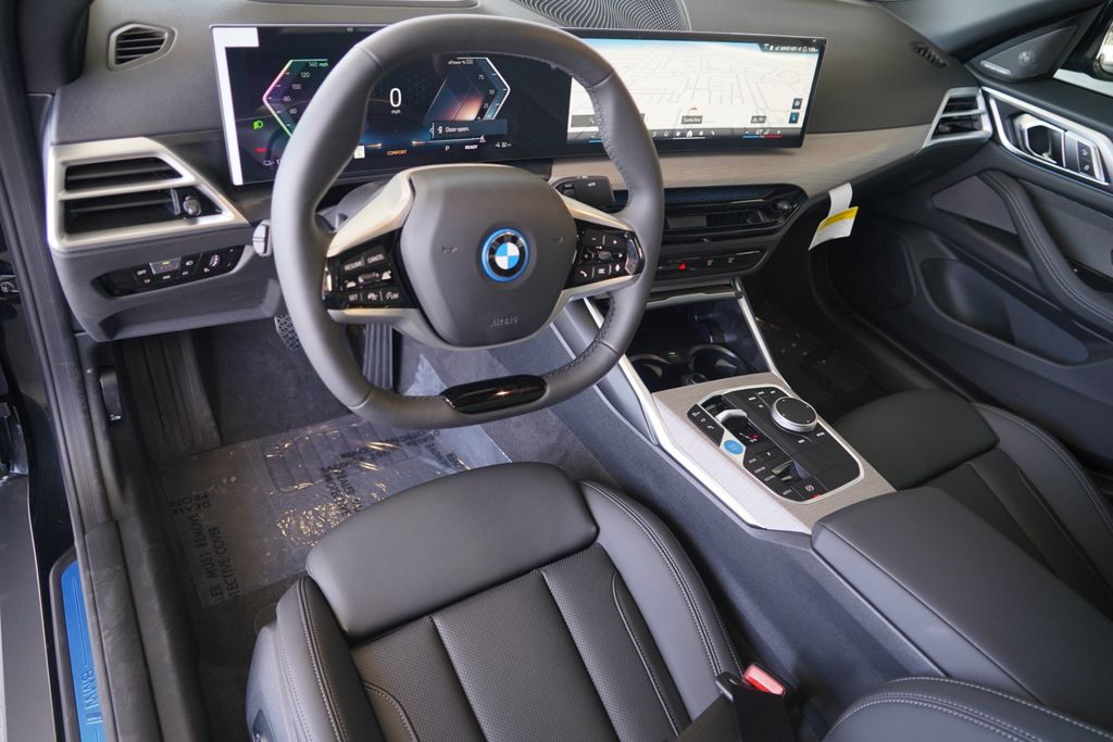 Thumbnail: 2026 BMW i4 - 12