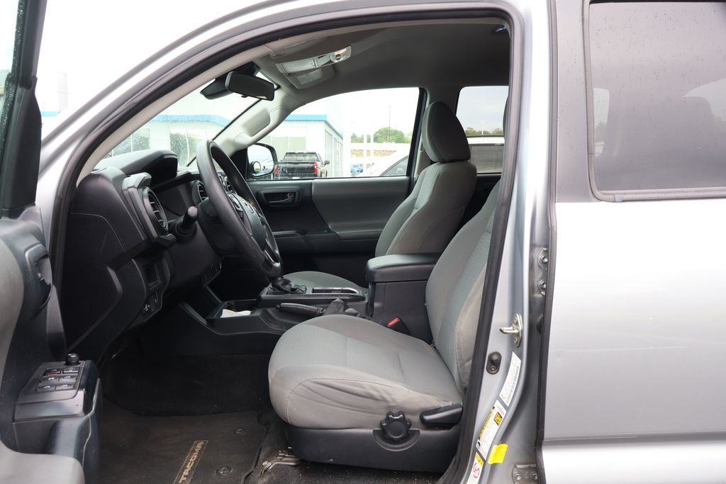 2019 Toyota Tacoma SR 13