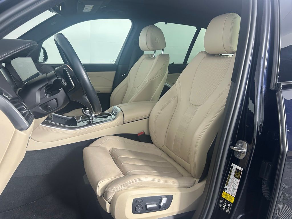 Thumbnail: 2022 BMW X5 - 14