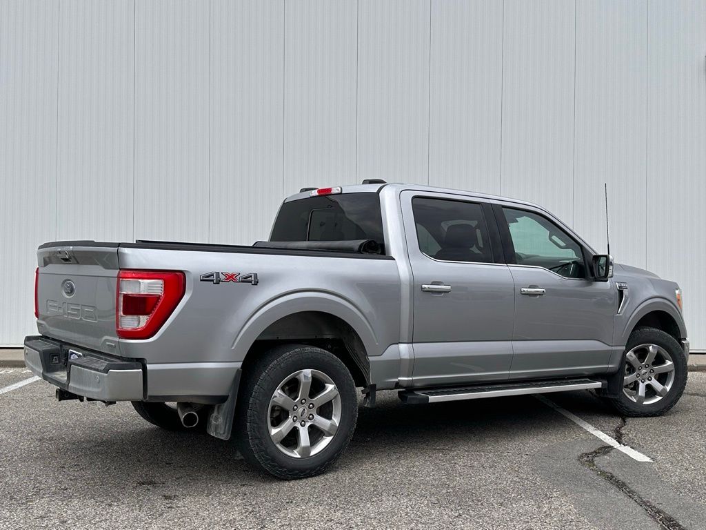View vehicle photo 5