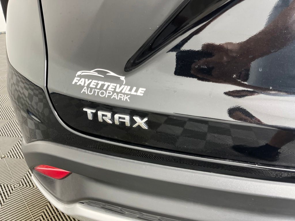 Thumbnail: 2025 Chevrolet Trax - 4