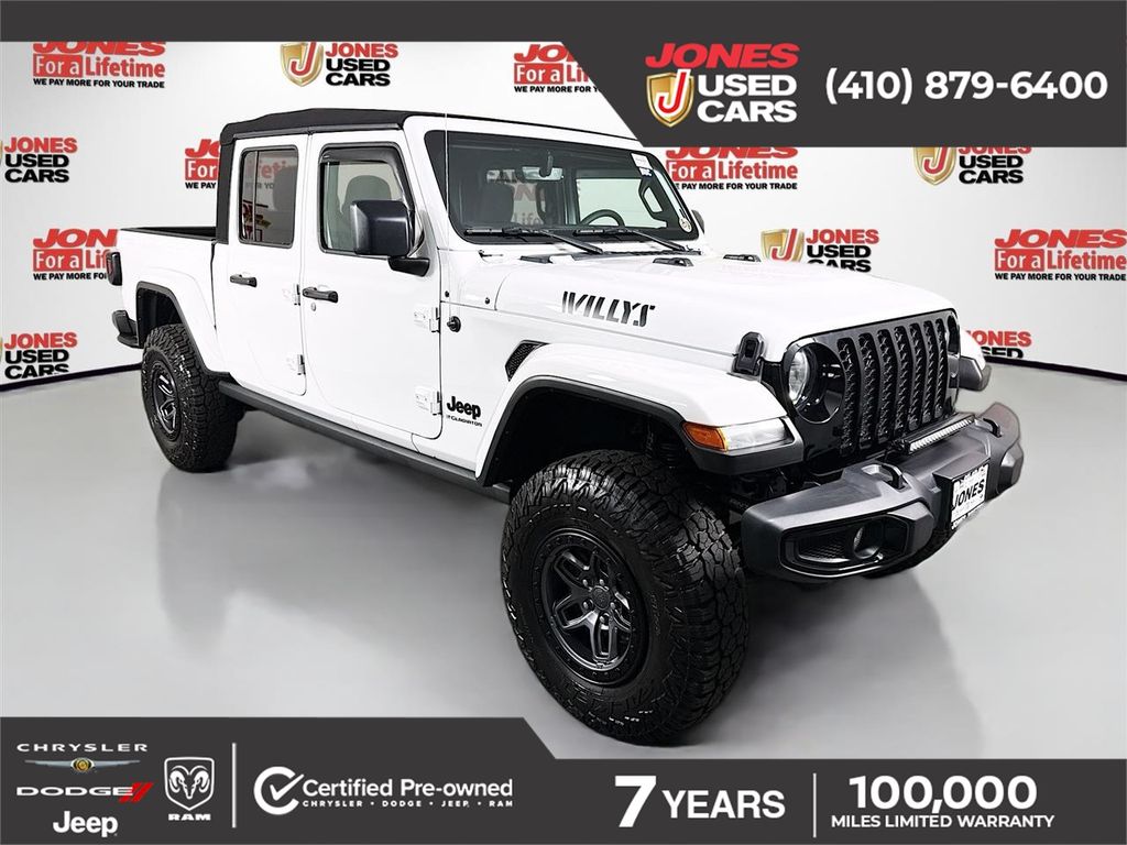 Bright White Clearcoat 2023 Jeep Gladiator Pickup Truck Four-Wheel Drive 8-Speed Automatic