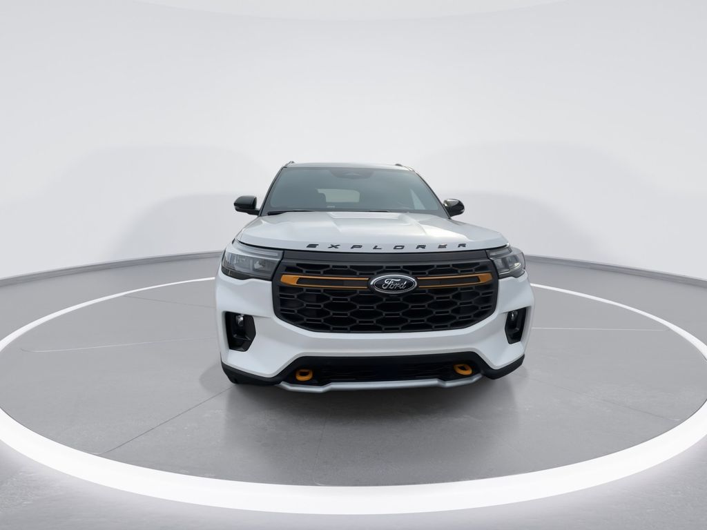 New 2026 Star White Metallic Tri-Coat Ford Tremor® image 3