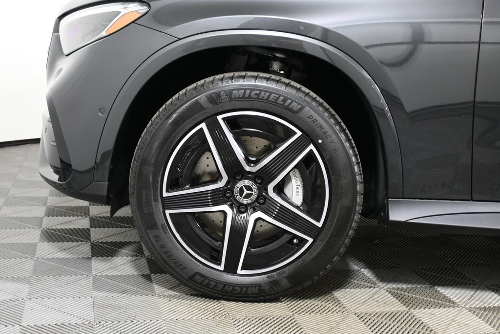 2025 Mercedes-Benz GLC 300 11