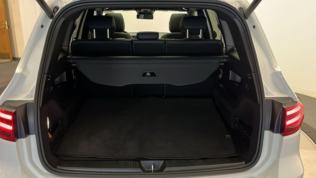2025 Mercedes-Benz GLB 250 26