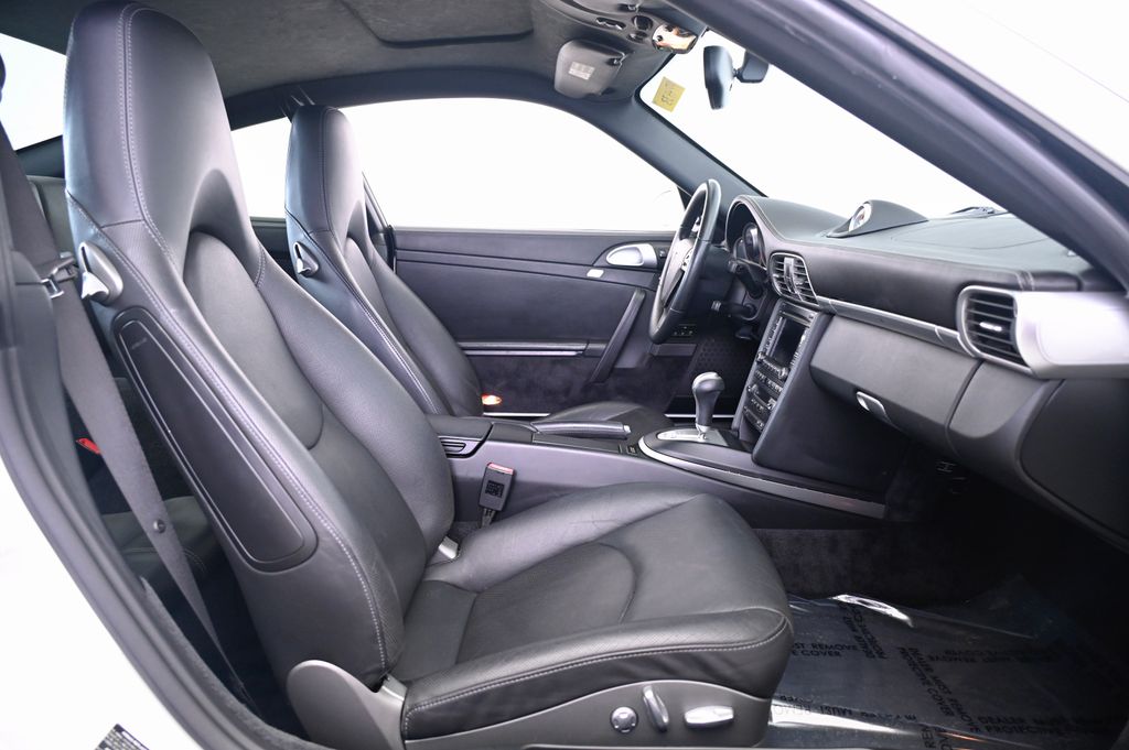 Thumbnail: 2009 Porsche 911 - 19