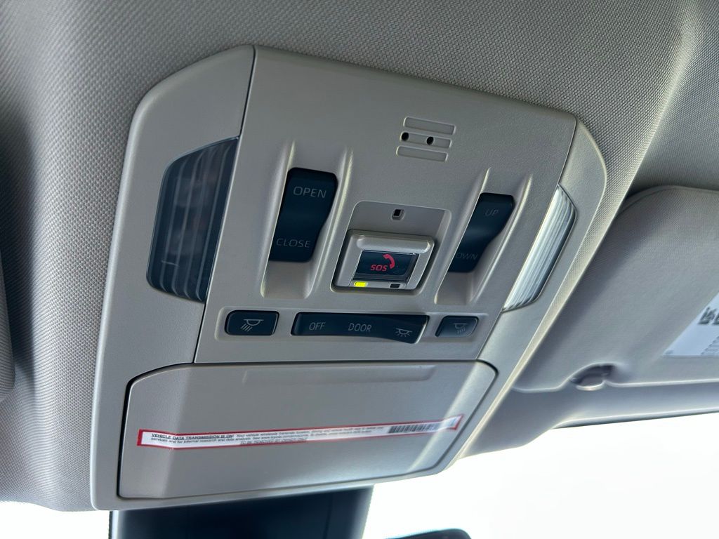 2022 Toyota Highlander XLE 29