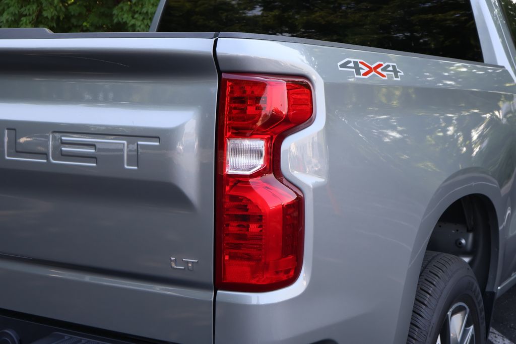 2023 Chevrolet Silverado 1500 LT 9