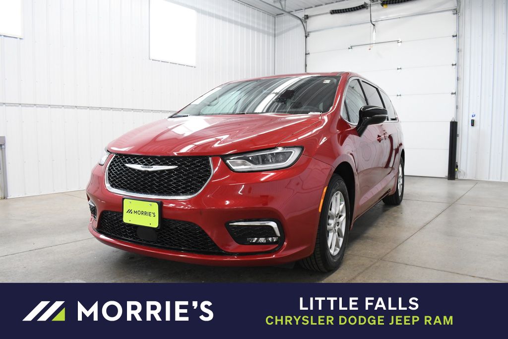 Red Hot Pearlcoat 2024 Chrysler Pacifica Touring L FWD Minivan Front-Wheel Drive 9-Speed Automatic