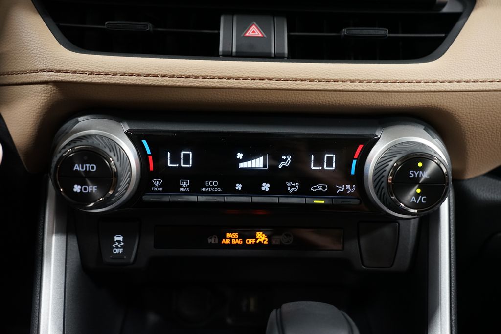 Thumbnail: 2025 Toyota RAV4 - 20