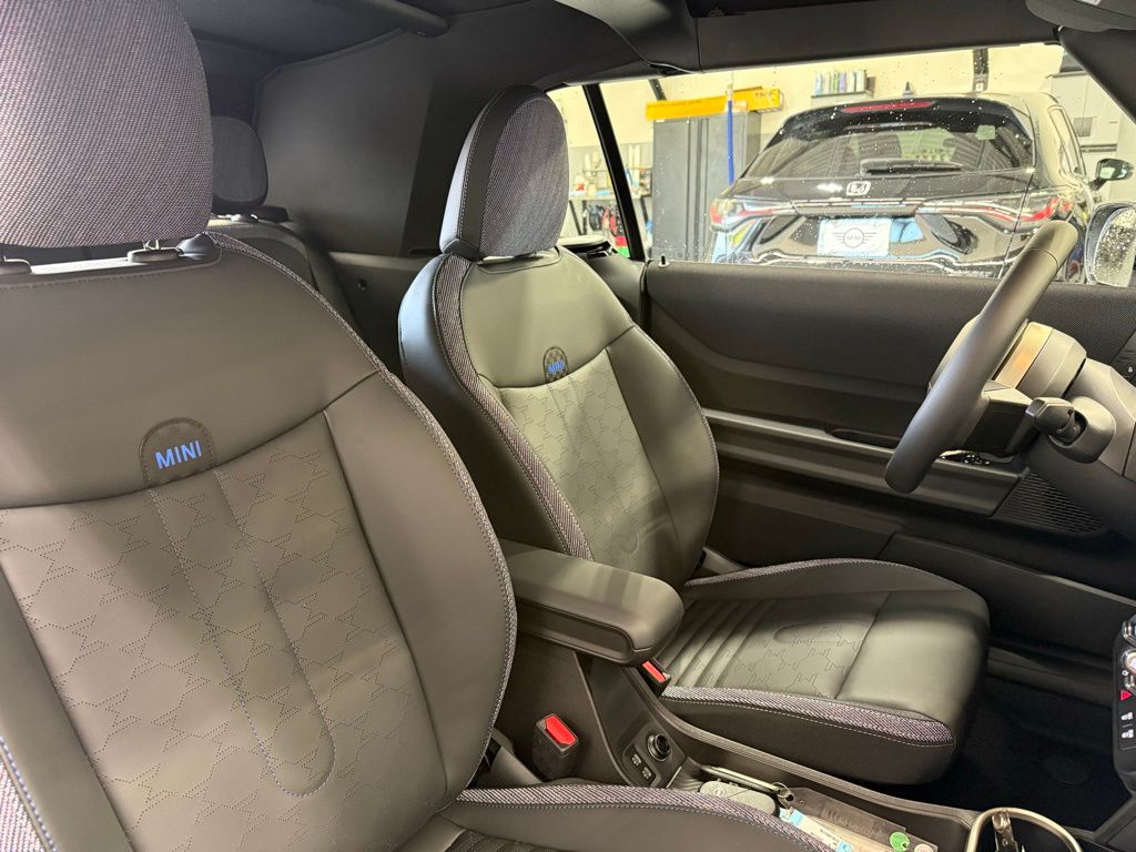 Thumbnail: 2026 MINI Cooper - 22