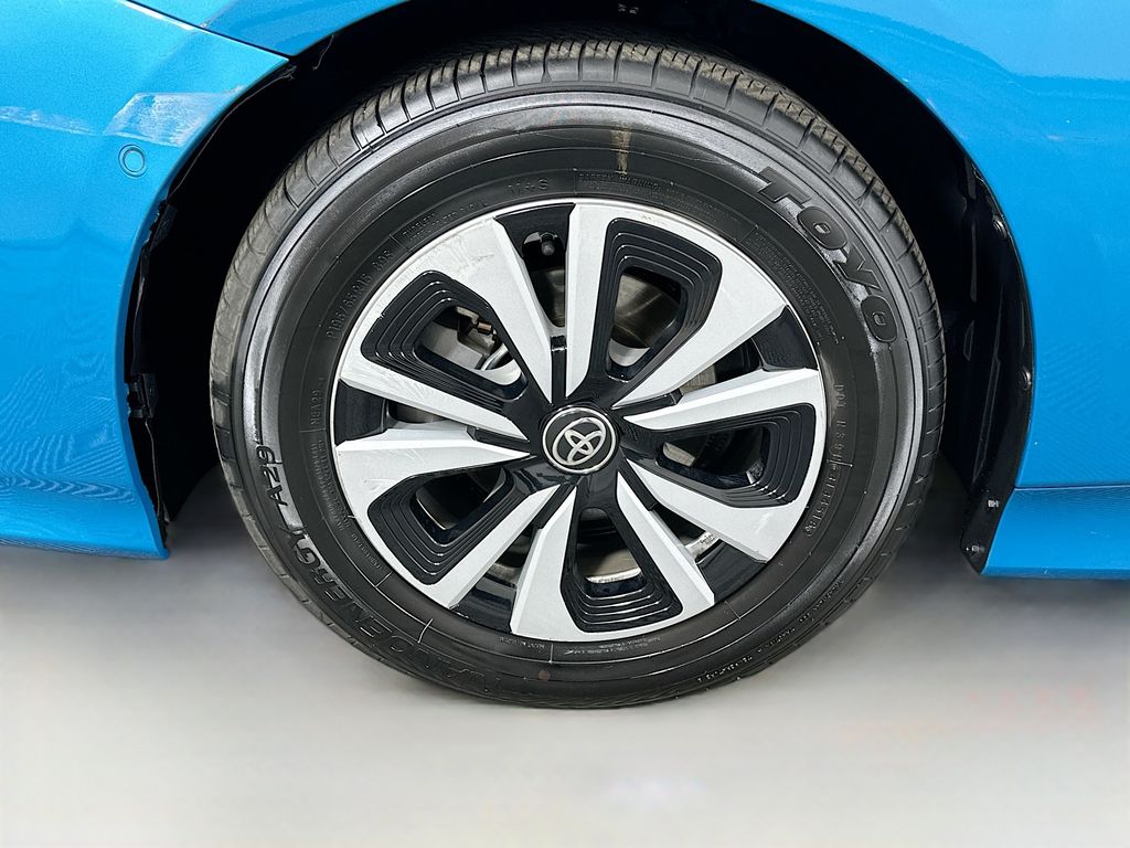 Thumbnail: 2019 Toyota Prius Prime - 30