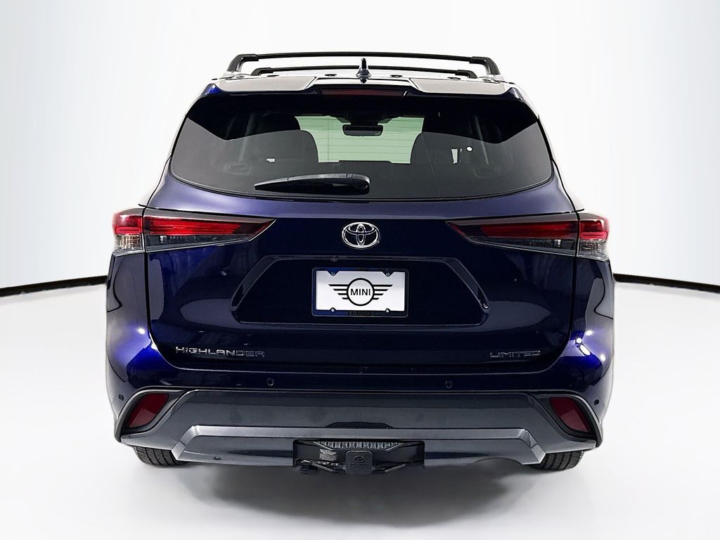 Thumbnail: 2024 Toyota Highlander - 6