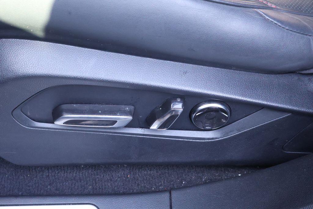 Thumbnail: 2023 Acura RDX - 11